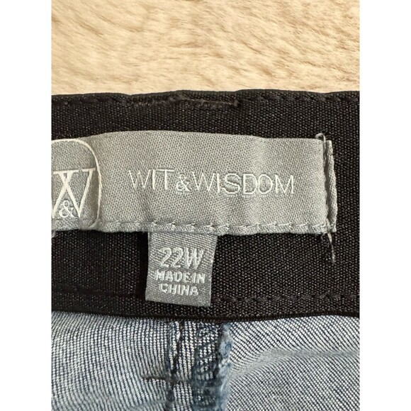 Wit And Wisdom Women’s Jeans Size 22W Stretch Distressed Blue Sliming Plus - Picture 4 of 7